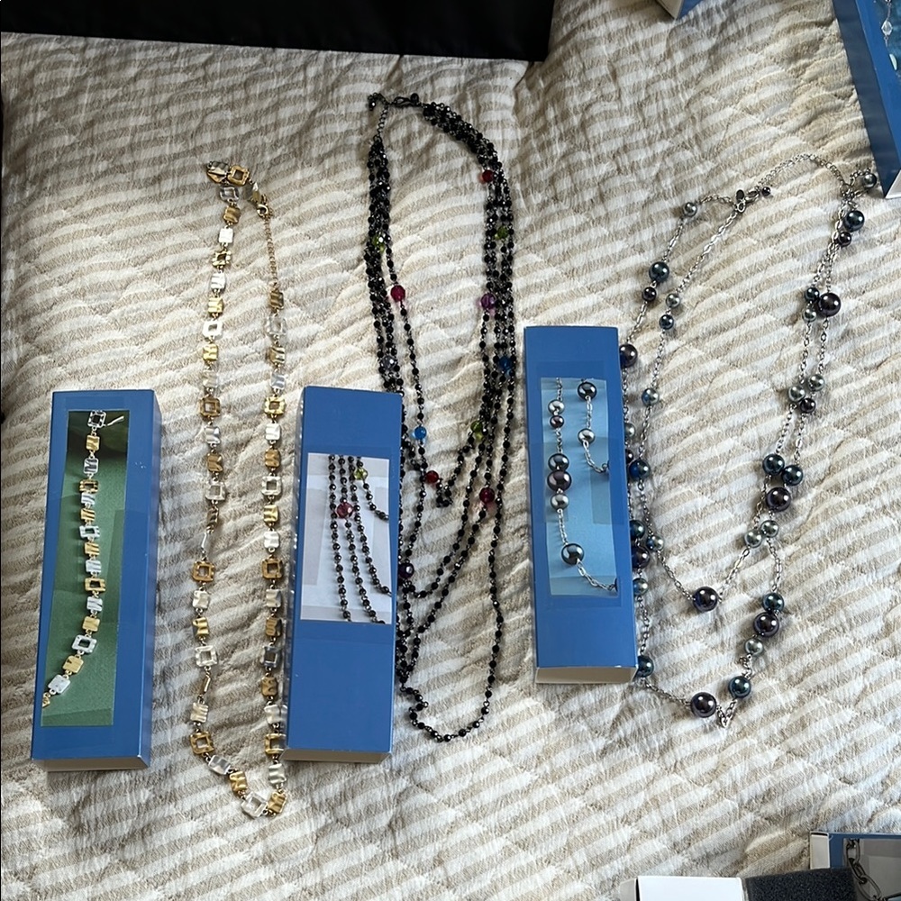 Lia Sophia Jewelry Lot - Picture 6 of 11
